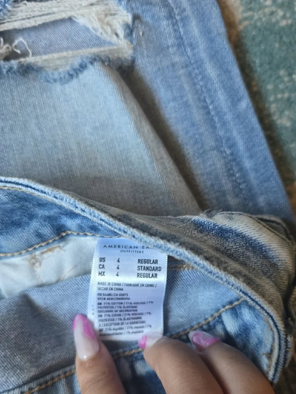 American Eagle Outfitters Light Wash Distressed Skinny Jeans